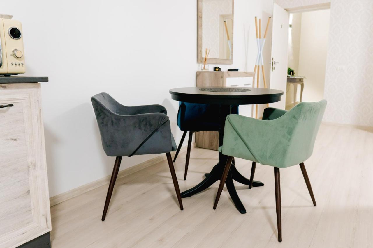 Chic Studio Bukarest Exteriör bild