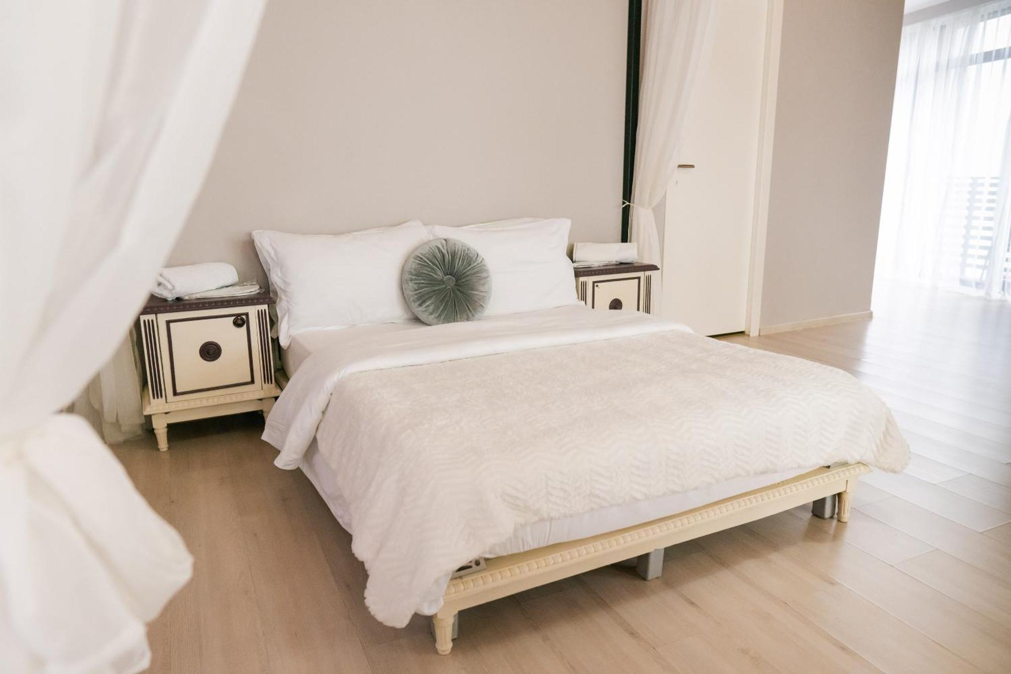 Chic Studio Bukarest Rum bild